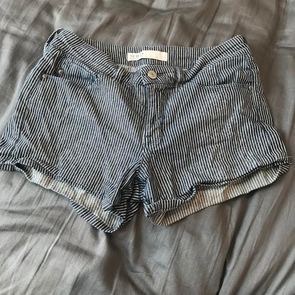 Striped Mid-Rise Jean Shorts - Picture 1 of 7